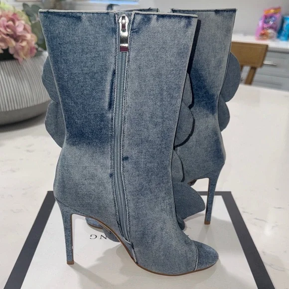 Azalea Wang Blue Floral Women's Shoes - Picture 4 of 10